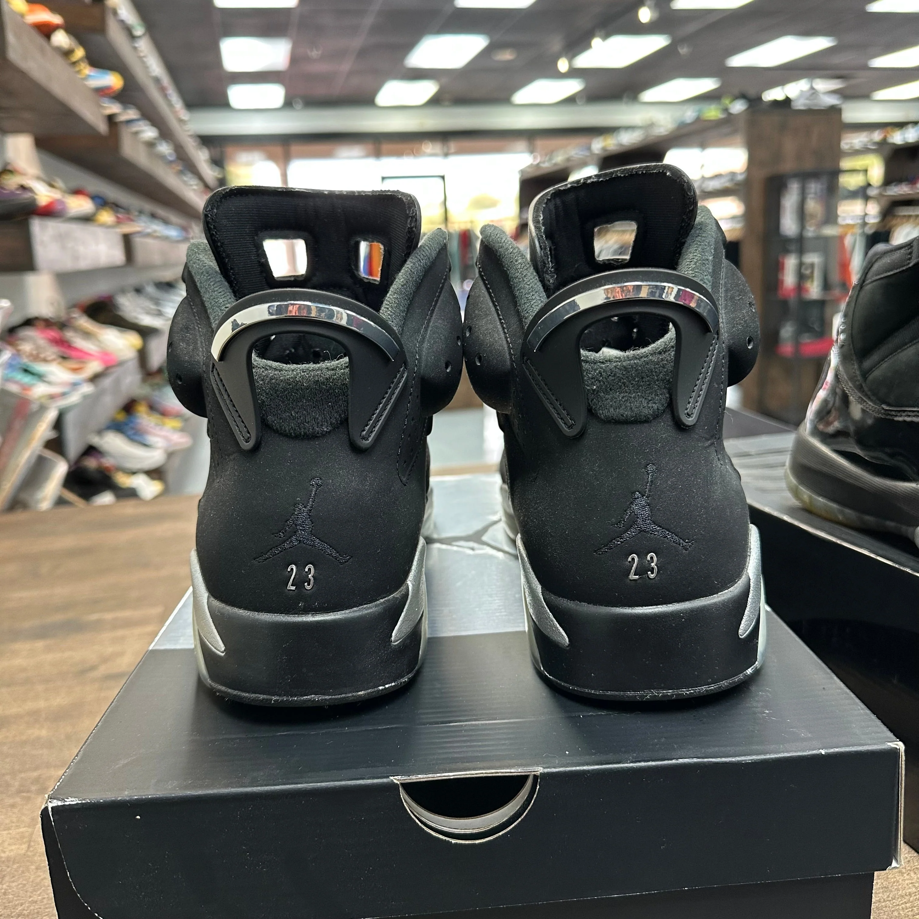 Chrome Jordan 6 Retro (USED) - Image 3