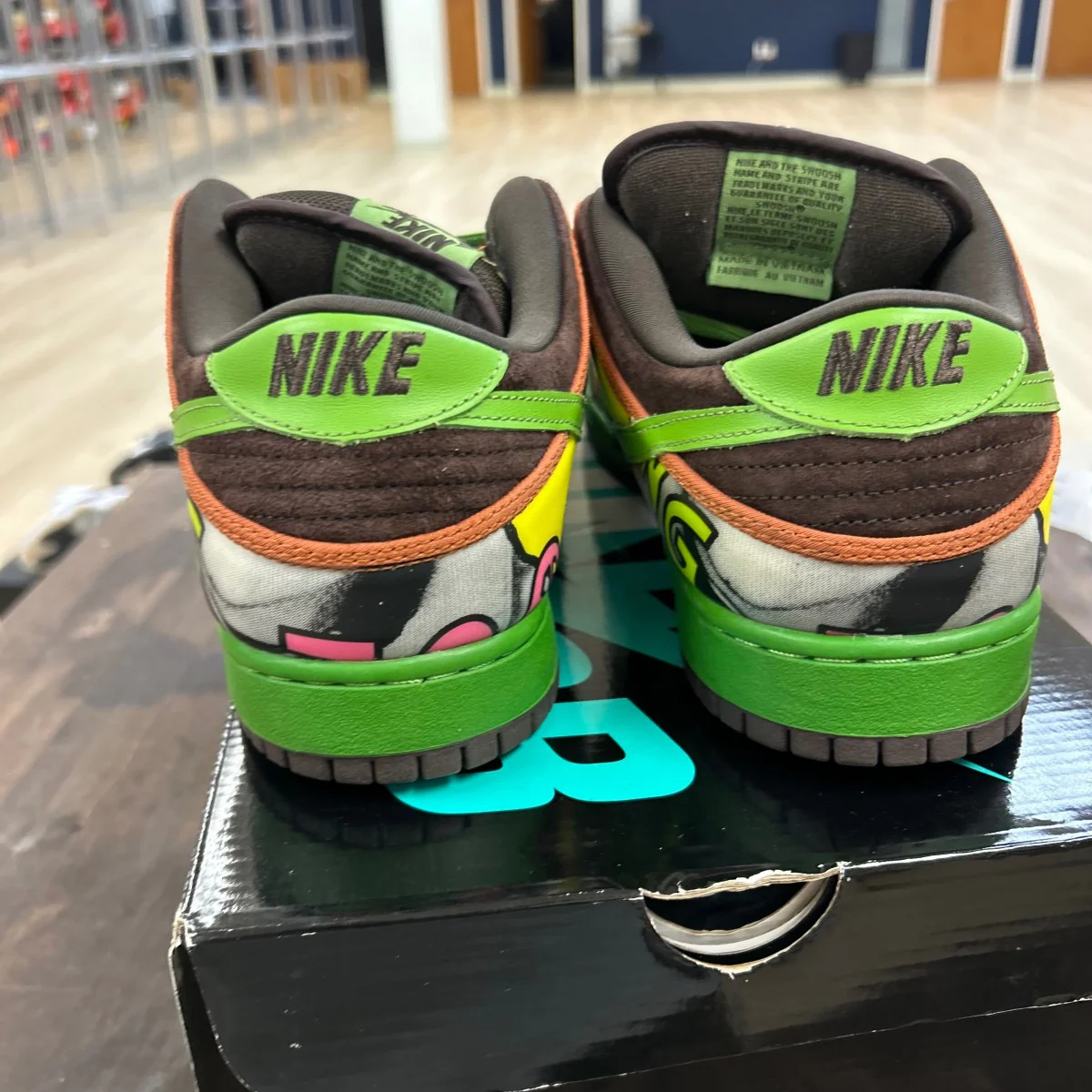 Nike SB Dunk Low De La Soul (2015) Size 12 (Pre-Owned) - Image 4