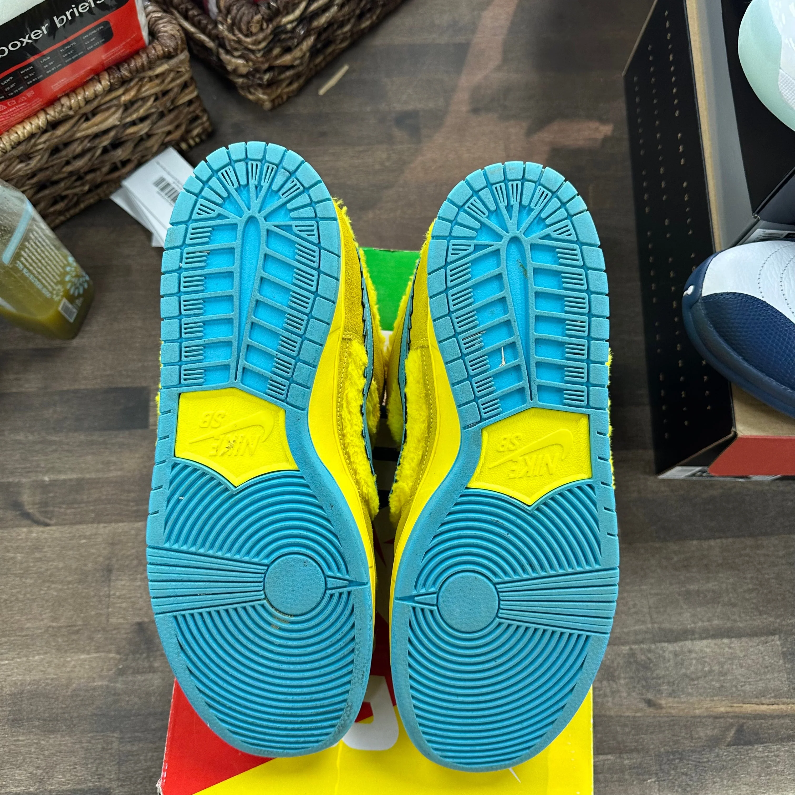 Nike SB Dunk Low Grateful Dead Bears Opti Yellow (US 11) (USED) - Image 5