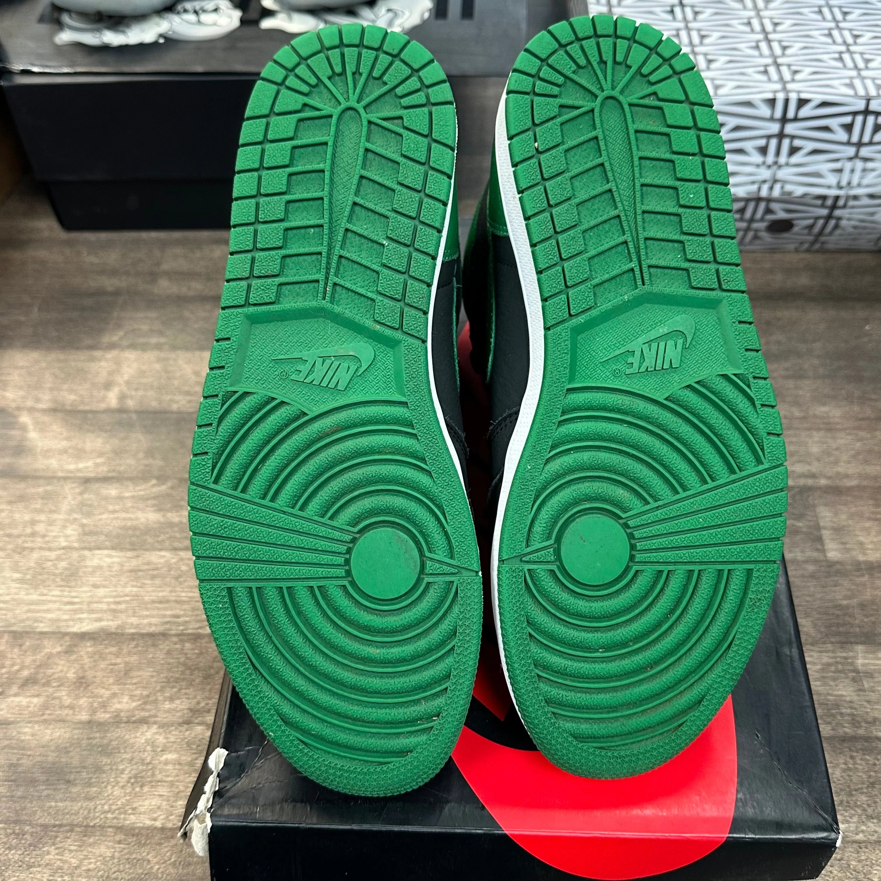 Pine Green Black Jordan 1 High (USED) - Image 4